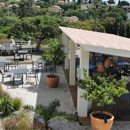 Beau Site 3* Le Lavandou